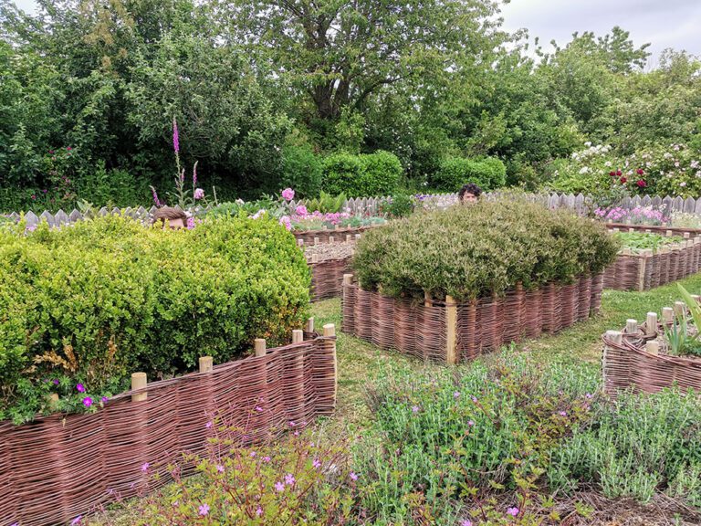 Jardinière aromatique et florale (La Roche-Jagu_Photo tec tec paysage)