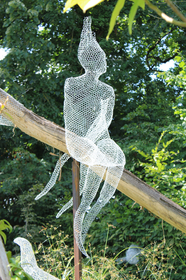 fée déco dans un jardin d'eau festival Chaumont sur loire photo tectecpaysage